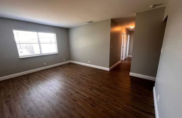 Newly Updated Apartments - Affordable and Close to Everything! - ASK ABOUT OUR MOVE IN SPECIALS! - HABLA ESPANOL Gallery 4