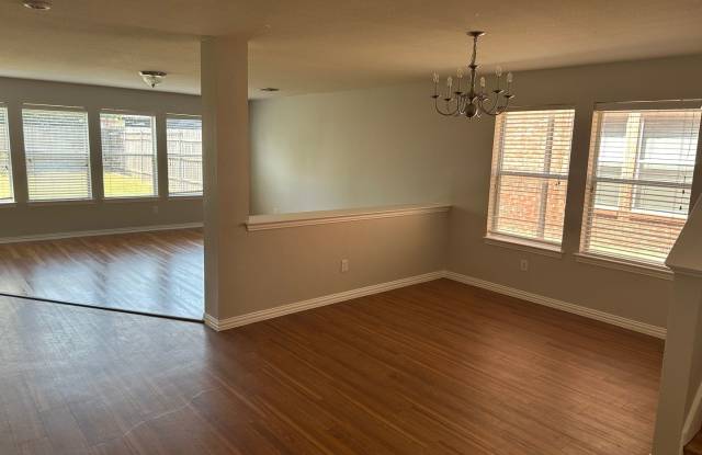 HUGE house in Anna! Gallery 4