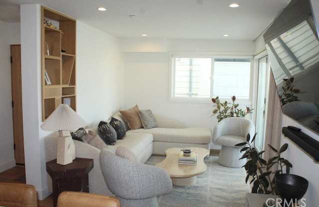 3302 Manhattan Avenue Gallery 3