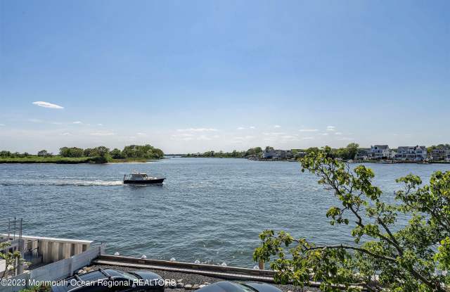 31 Center Street - 31 Center Street, Sea Bright, NJ 07760