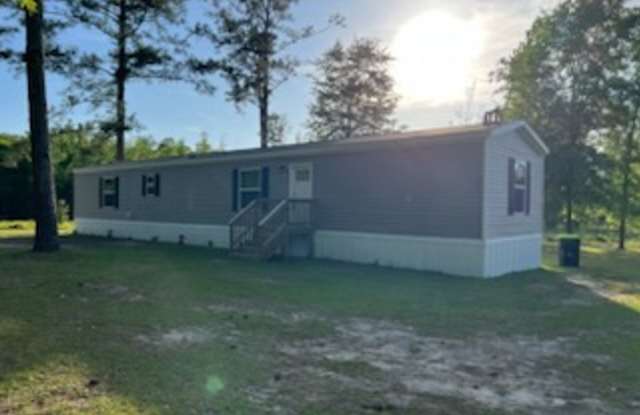 Modern 3-Bedroom Mobile Home in Peaceful Onslow County Gallery 3