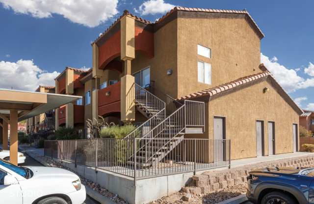 Beautiful 3-bedroom 2-bathroom located in the Hawk Ridge Community - 890 Kitty Hawk Drive, Mesquite, NV 89027