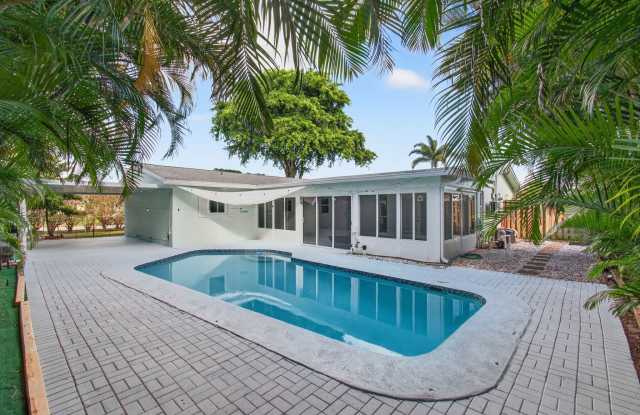 699 NW 16th Avenue photos photos