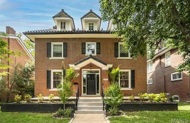 6946 Pershing Avenue Gallery 1