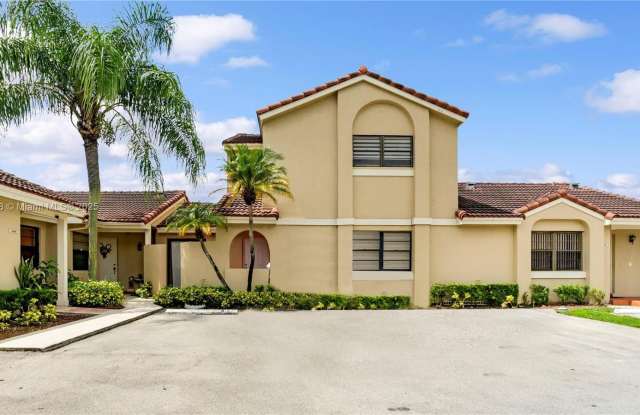 6460 NW 170th Ter photos photos