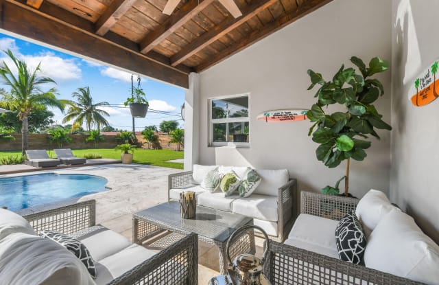 7101 W Lake Drive - 7101 West Lake Drive, Lake Clarke Shores, FL 33406