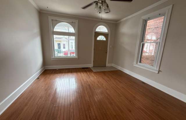 443 N MULBERRY Street Gallery 4