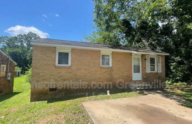 695 Saxon Ave photos photos