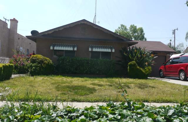Beautifully Renovated 3-Bedroom Residence in San Bernardino photos photos
