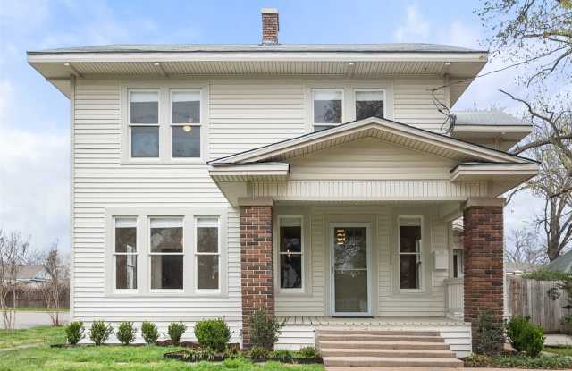 1106 W 4th Avenue photos photos