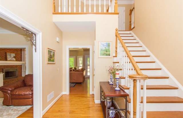 5565 Bannergate Drive Gallery 2