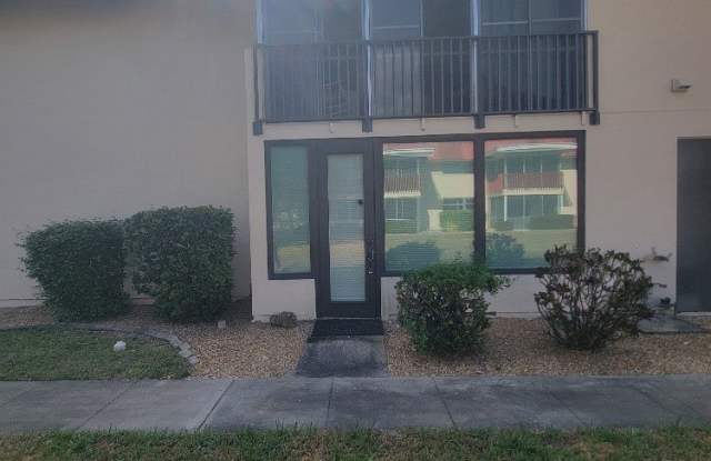 1372 Archer Street unit: 4 photos photos