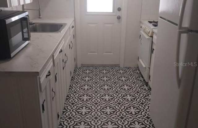 2178 8TH AVENUE N photos photos