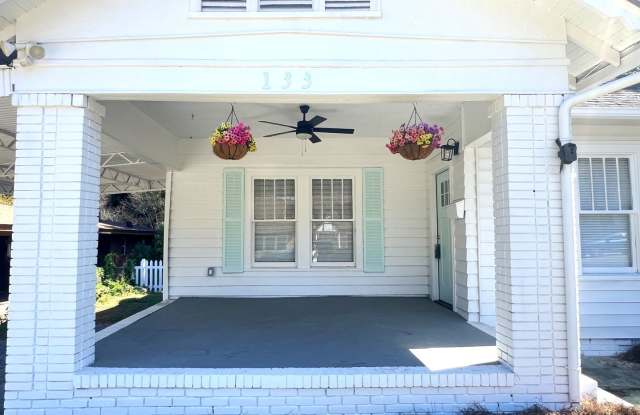Completely Remodeled and Located Close to Downtown and Mercer Gallery 4
