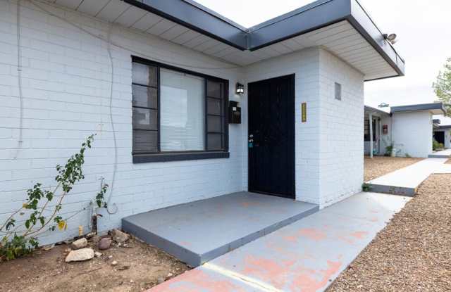 Cozy & Modern 2-Bedroom Home photos photos