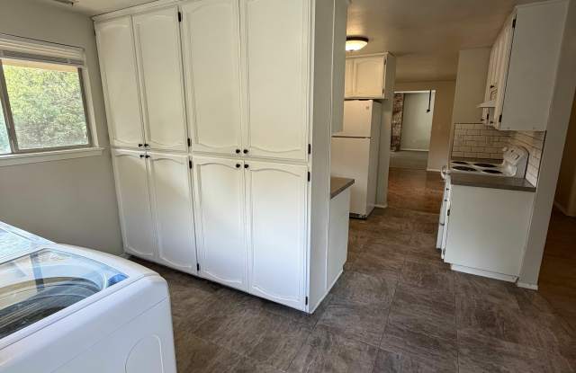 18214 74th Street East Gallery 2