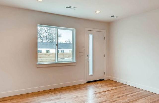 3131 Saint Paul St - 1 Gallery 4