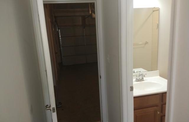 22364 LUCAS TERRACE Gallery 3