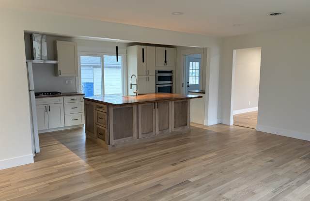 7226 Thomas Avenue South photos photos