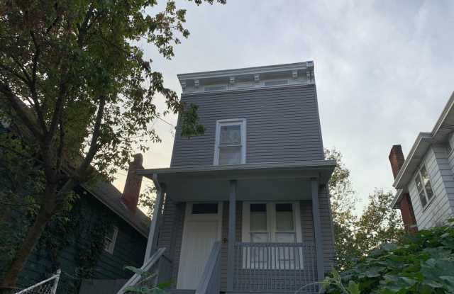 3 Bed 2 Bath Rental - 957 Fairbanks Avenue, Cincinnati, OH 45205