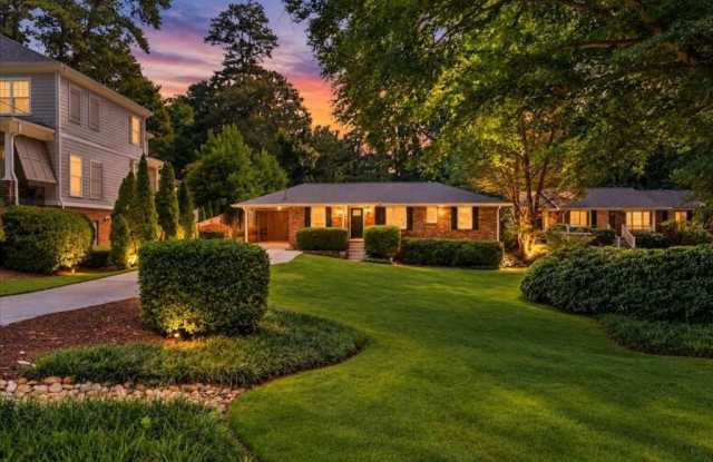 2201 Fairway Circle NE Gallery 1