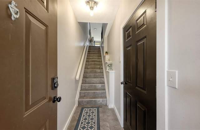 5655 BENTGRASS Drive Gallery 4