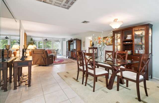 3900 Oaks Clubhouse Drive Gallery 2