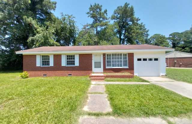 Charming Rental Home in Oxford Heights Subdivision Gallery 1