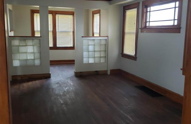 3309 Askew Avenue Gallery 2