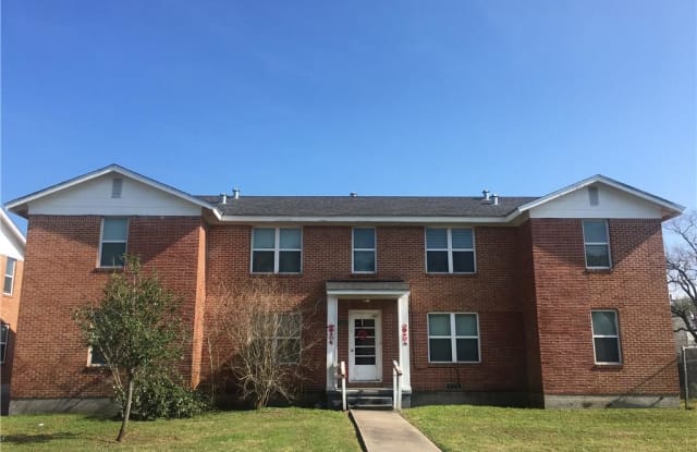 621 Robinson St - 621 Robinson St, Corpus Christi, TX 78404