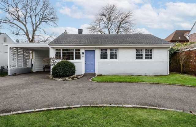 160 Tottenham Road - 160 Tottenham Road, Lynbrook, NY 11563