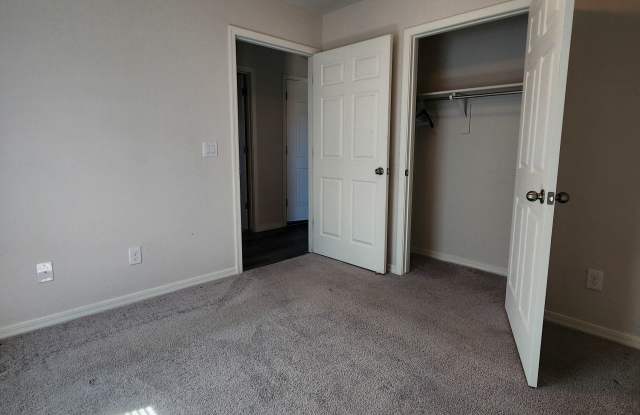 70 West Cottonwood Lane Gallery 3