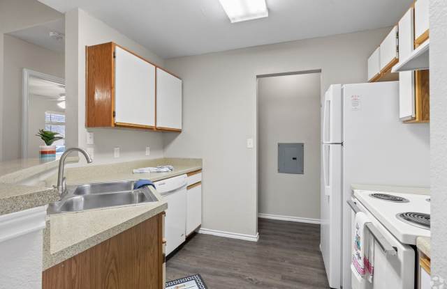La Vista - Senior & Affordable Housing Gallery 4
