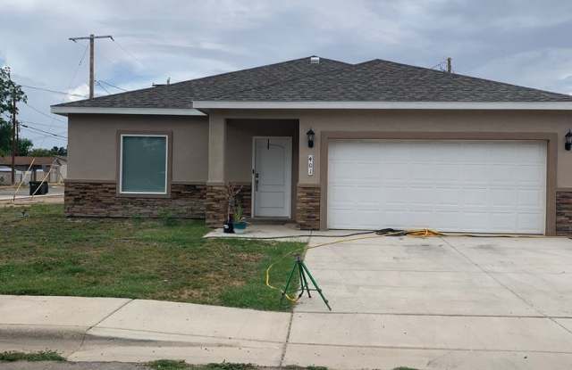 401 N. Ash St. - 401 North Ash Street, Carlsbad, NM 88220