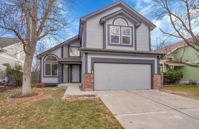 5 bedroom, 3 1/2 bath home with attached 2 car garage photos photos