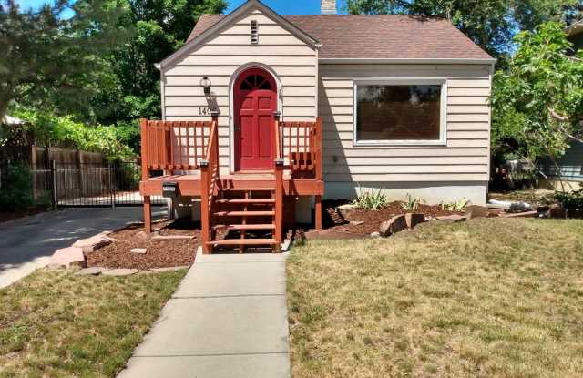 SUPER CUTE 3 BED/2 BATH BUNGALOW IN OLD TOWN LONGMONT - 1406 3rd Avenue, Longmont, CO 80501