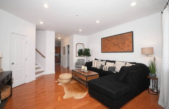 1624 Light Street Gallery 2