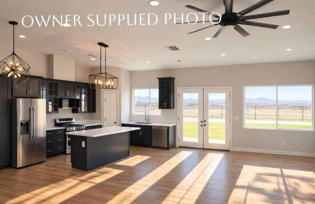 Executive Retreat in Brawley: Spacious 5-Bedroom Home Ideal for Corporate Stays or Refined Family Living photos photos