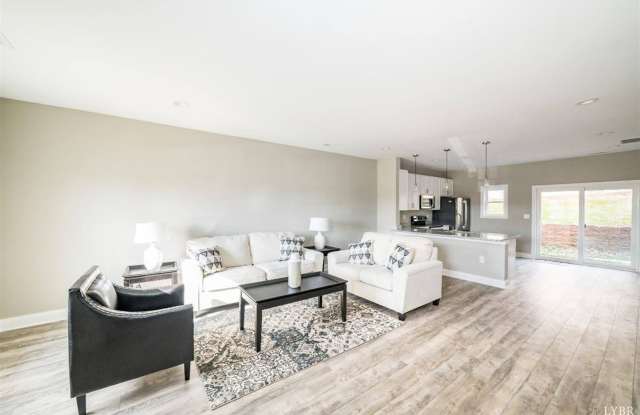 3 Bedroom Townhome in Lynchburg Gallery 4