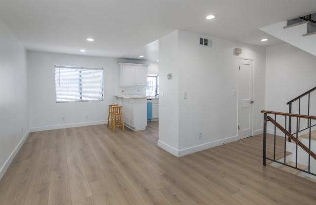Beautifully Renovated 3-Bedroom Townhome in Reseda photos photos