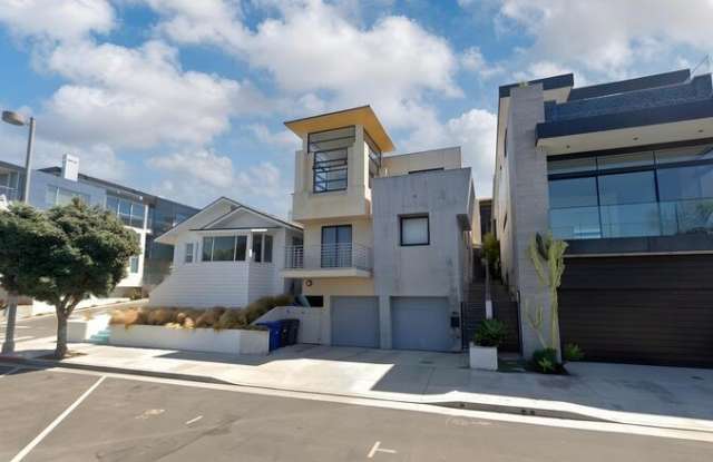 1318 Manhattan Avenue photos photos