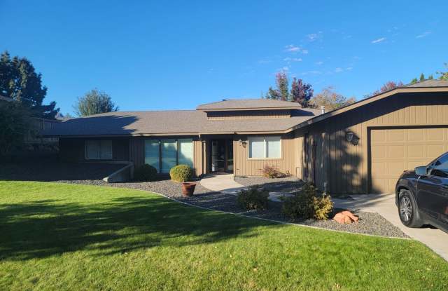 Beautifully Maintained Rancher In Sought-After Moran Prairie Neighborhood photos photos Beautifully Maintained Rancher In Sought-After Moran Prairie Neighborhood photos photos
