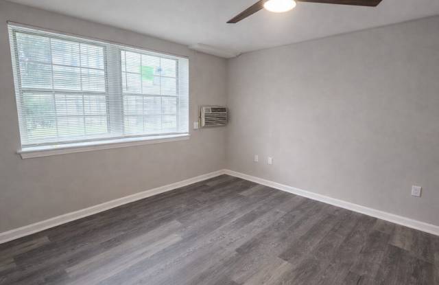 2026 Move-In Special – $500 LEASE SIGNING BONUS!! Comfortable 2BR Condo with Easy Metro Access Gallery 4