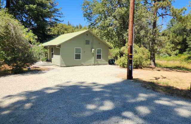 Lovely cottage home located minutes from Yuba devide photos photos Lovely cottage home located minutes from Yuba devide photos photos