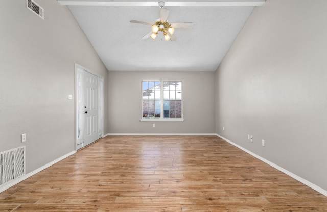 Newly Updated Fort Smith Duplex! Gallery 4