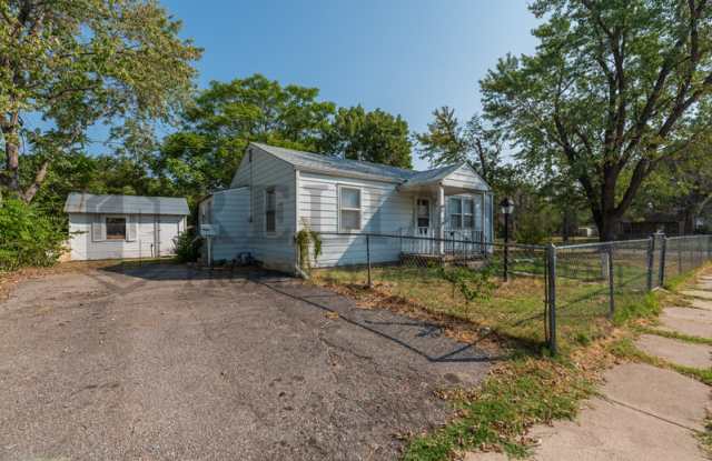 1702 West Esthner Avenue Gallery 2