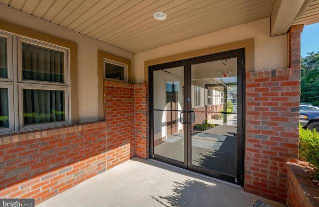 1051 W SHERMAN Avenue unit: 5C photos photos
