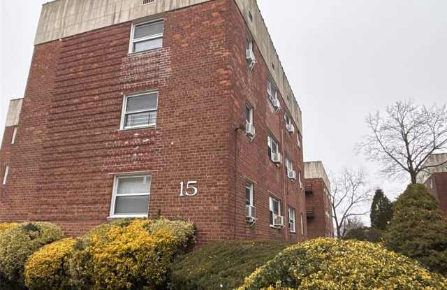15 Schenck Avenue - 15 Schenck Avenue, Great Neck Plaza, NY 11021