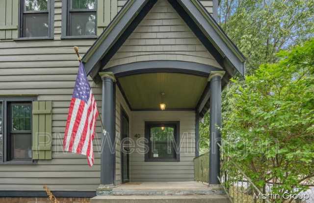 40 Auburn Ave NE - 40 Auburn Avenue Northeast, Grand Rapids, MI 49503