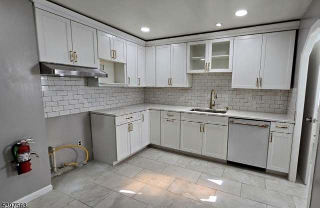 175 E 23Rd St photos photos